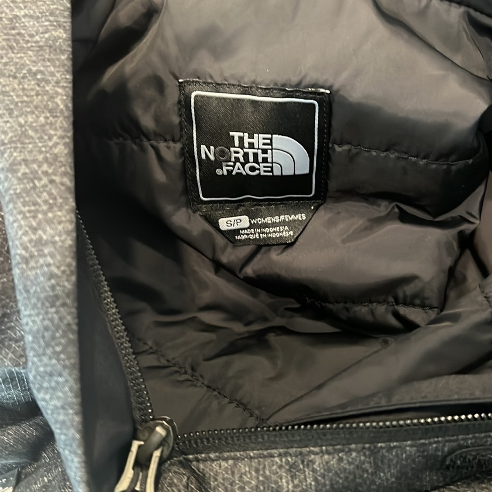 The North Face Gray Hyvent Insulated Hooded Jacket Size S - Picture 7 of 10